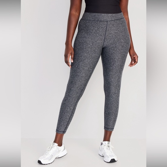 Brand new Old Navy High Rise Cloud+ 7/8 Ankle Leggings, XL - Picture 1 of 15